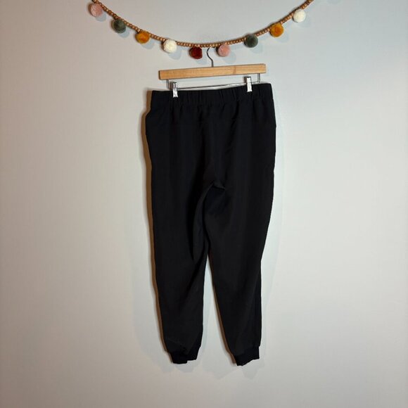 Lululemon On The Fly Jogger in Black - Picture 4 of 4